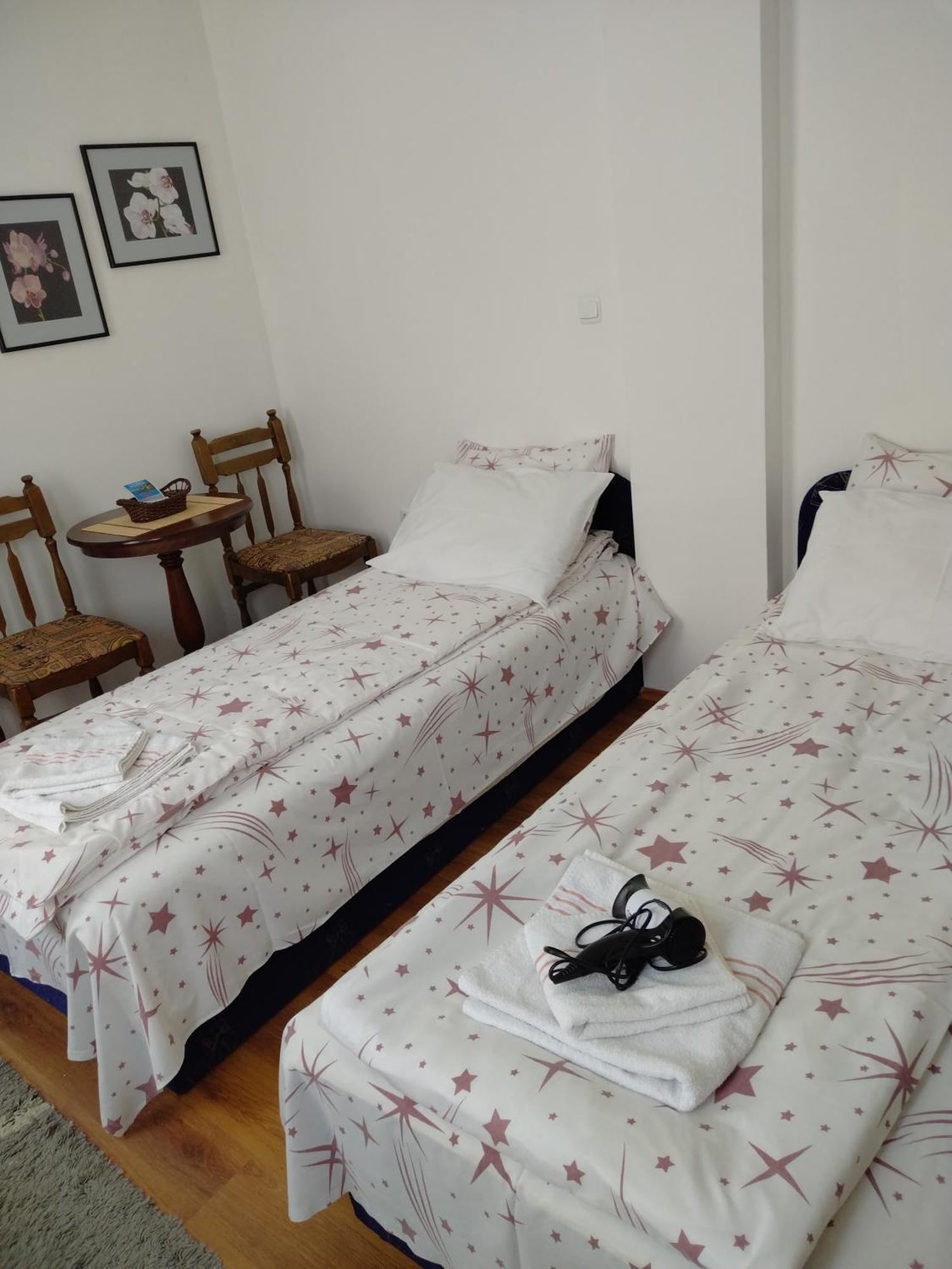 ホテル Orhidea House オフリド エクステリア 写真